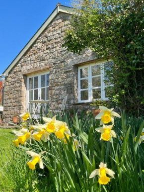 The Billiard Room - Cosy Country Retreat